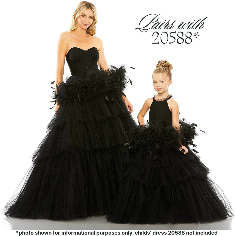 Mac Duggal Black Strapless Sweetheart Tulle Gown w. Feather Detail 20572 Size 4 - Picture 5 of 13